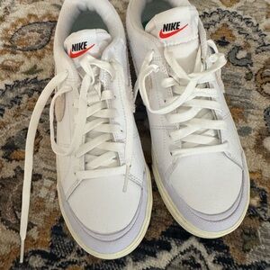 Nike White and Green Tennis Shoes